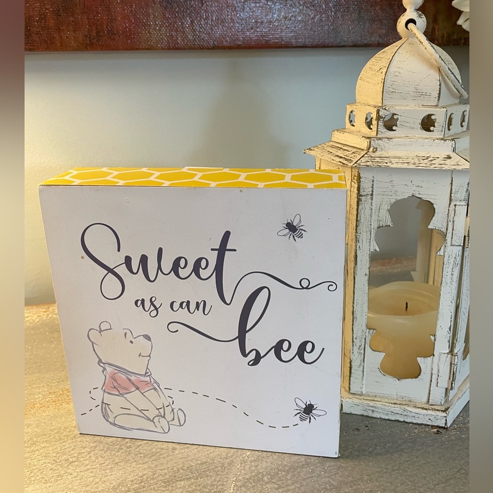 Winnie the Poo “Sweet as can bee” Wall/Table Decor